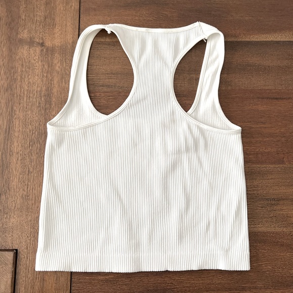 Cropped tank tops bundle! - Picture 6 of 9